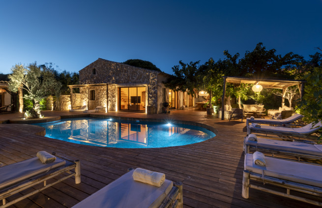 Villa te koop op wandelafstand van het strand in Grimaud