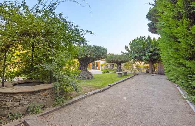 Villa te koop op wandelafstand van het strand in Grimaud