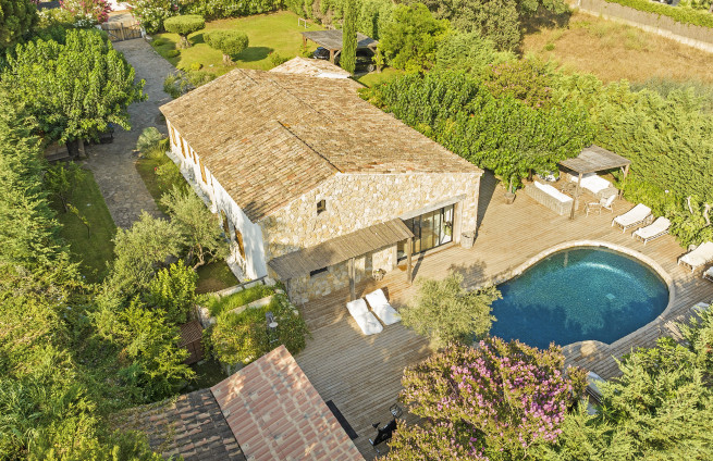Villa for sale walking distance to the beach in Grimaud