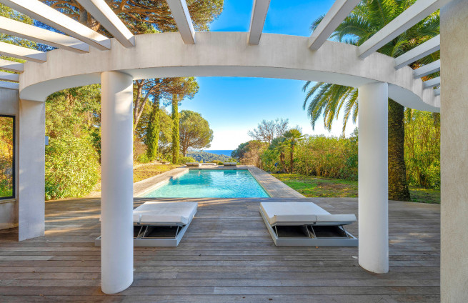 seconde-piscine-villa-gigaro