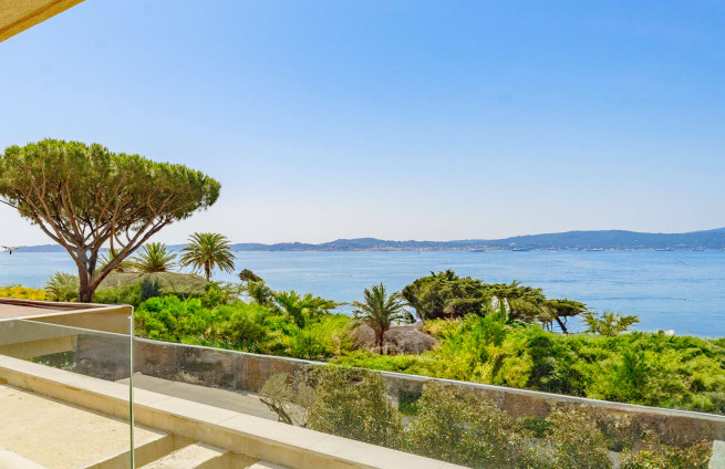 Moderne villa met zeezicht in Sainte-Maxime