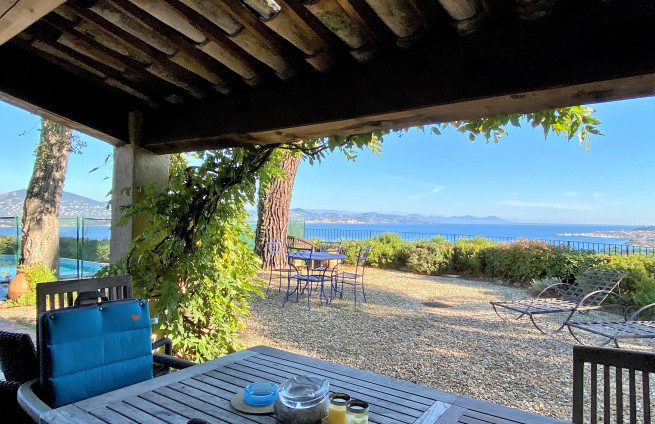 Terrasvilla met zeezicht, te renoveren, Domaine de Sinopolis