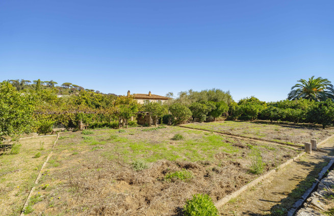 Quiet property in Saint-Tropez, near Place des Lices