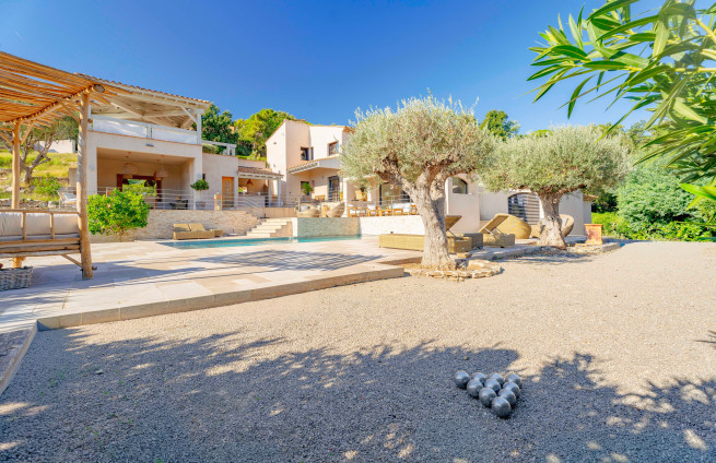 Gerenoveerde villa met zeezicht in Sainte-Maxime