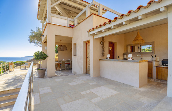 Summer Kitchen in Sainte-Maxime