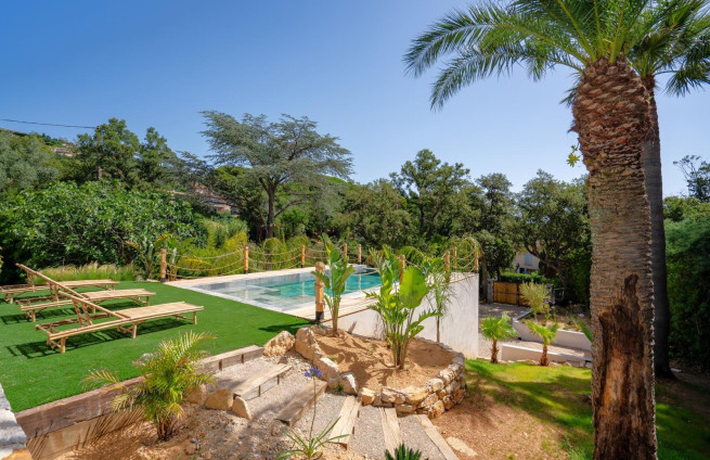 cadre-rare-villa-renovee-cote-azur