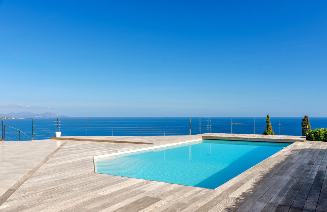 Villa vue mer panoramique à vendre à Sainte-Maxime