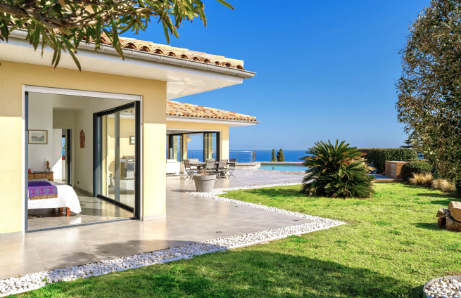 Villa vue mer panoramique à vendre à Sainte-Maxime