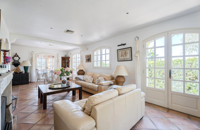 Sea view villa close to la Croix-Valmer center & beaches