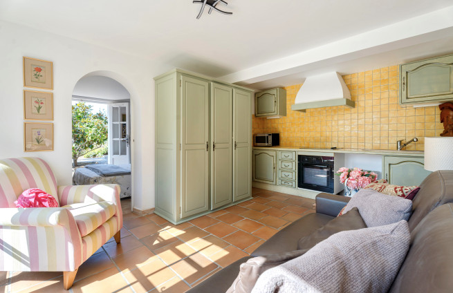 Sea view villa close to la Croix-Valmer center & beaches