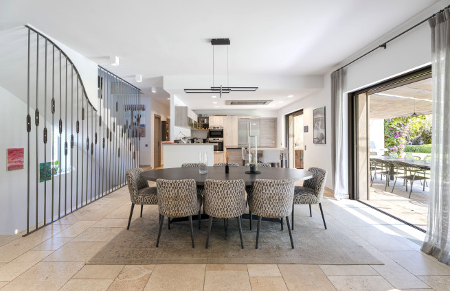 Recente villa op wandelafstand van het strand en het centrum van Saint-Tropez