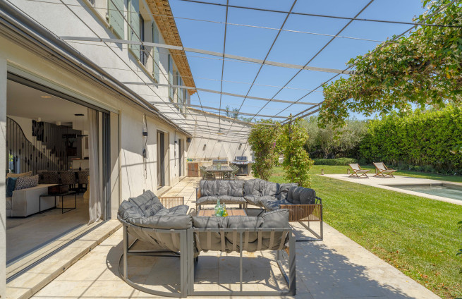 Recente villa op wandelafstand van het strand en het centrum van Saint-Tropez