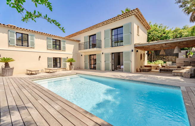 Villa vue mer à vendre à Sinopolis