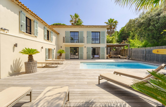 Villa vue mer à vendre à Sinopolis