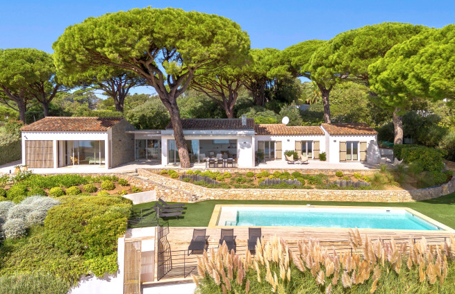 Villa de plain-pied vue mer panoramique à vendre à Sainte-Maxime