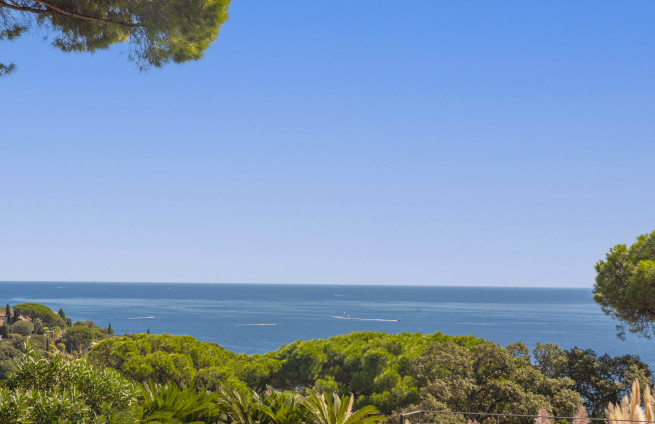 Villa de plain-pied vue mer panoramique à vendre à Sainte-Maxime