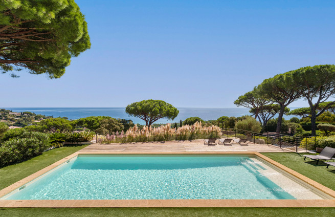 Villa de plain-pied vue mer panoramique à vendre à Sainte-Maxime