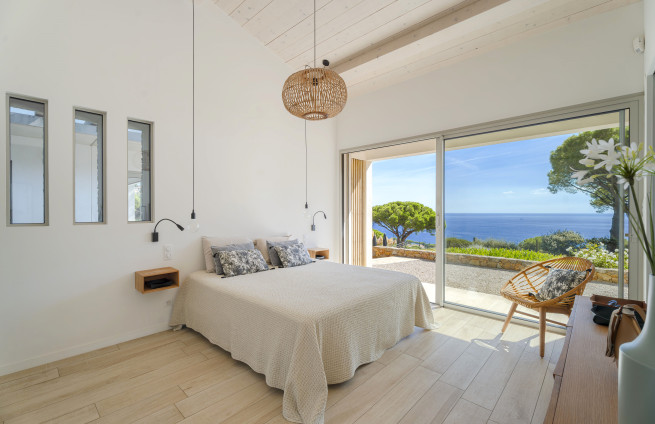 Villa de plain-pied vue mer panoramique à vendre à Sainte-Maxime