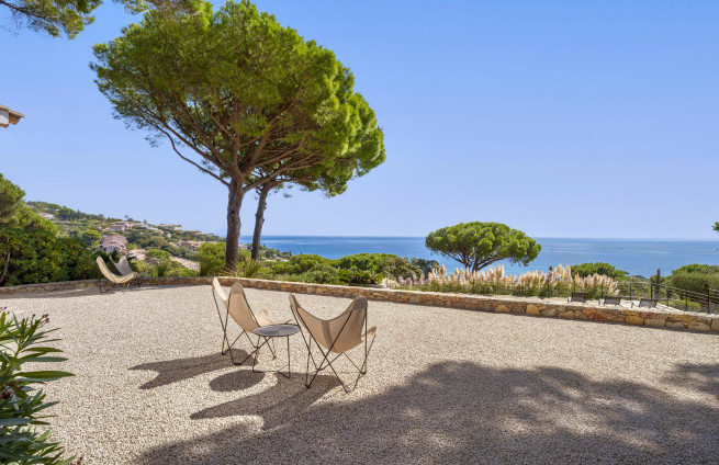 Villa de plain-pied vue mer panoramique à vendre à Sainte-Maxime