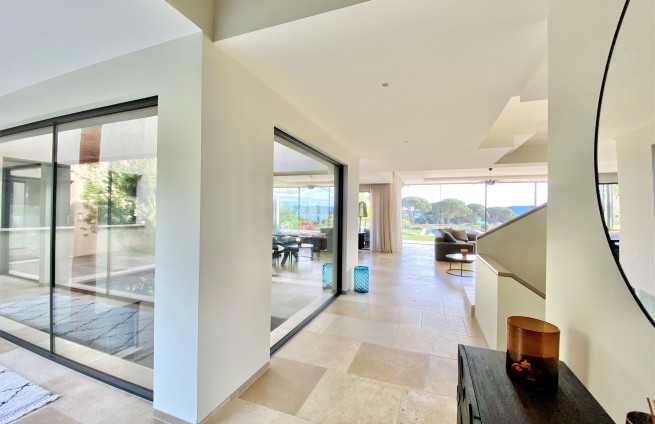 Entrance hall - luxury villa - Beauvallon