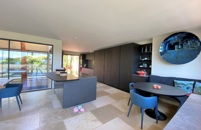 Volledig uitgeruste keuken - ideaal voor recepties - Villa Grimaud