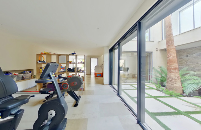 Luxe fitnessruimte en ontspanningsruimte - Villa Beauvallon