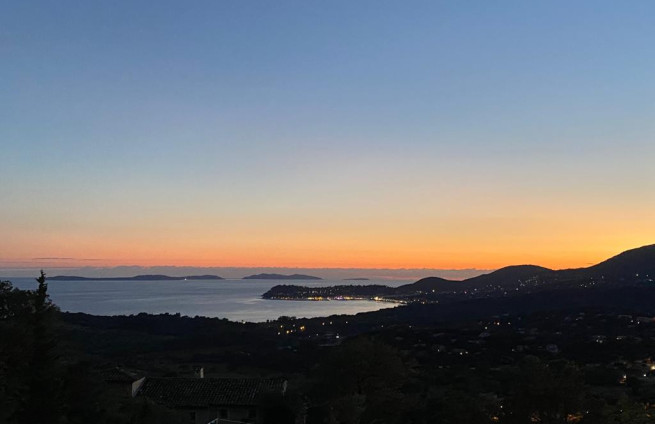 zonsondergang-uitzicht-vanuit-de-woonkamer-villa-la-croix-valmer