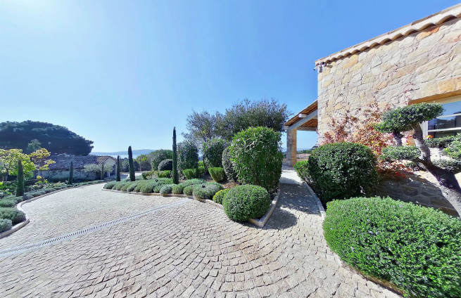 toegang-villa-bomenlaan-Grimaud-Côte-Azur