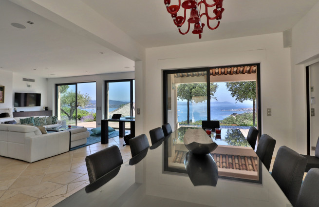 luxury villa dining room with sea view, Saint-Tropez