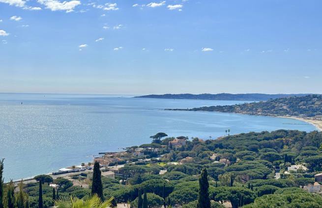 Luxe villa La Nartelle met panoramisch uitzicht op zee