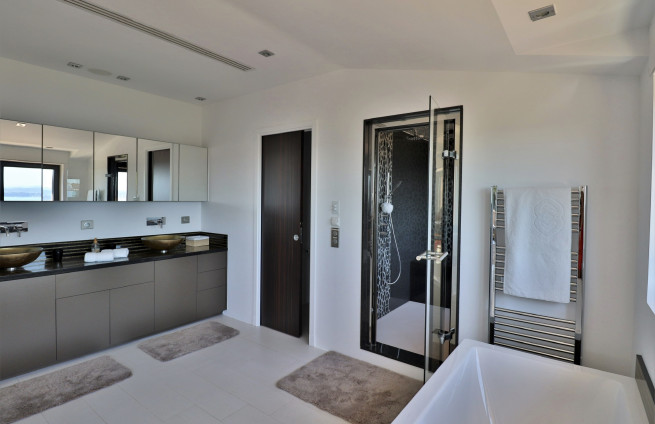 master bedroom-dressing room-bathroom-hammam-gass