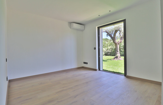 Nieuwe villa op loopafstand van het strand