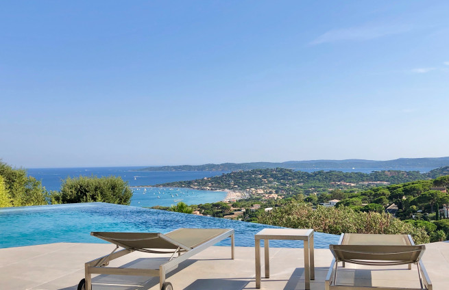 luxury contemporary villa in Sainte-Maxime with sea view and Gulf of Saint-Tropez