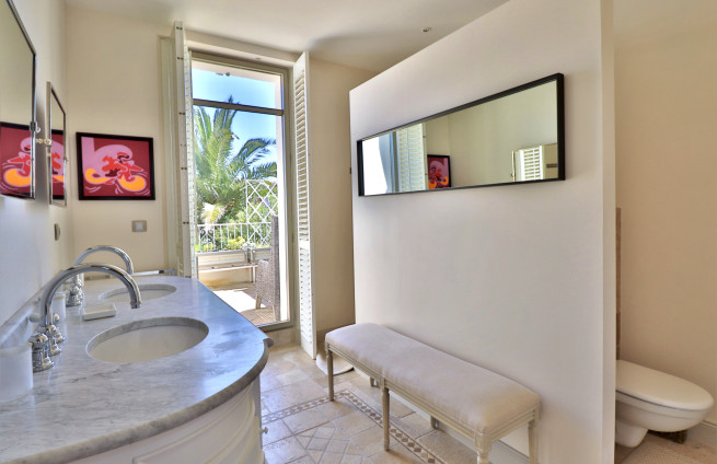 Luxe master suite met badkamer in Saint-Tropez