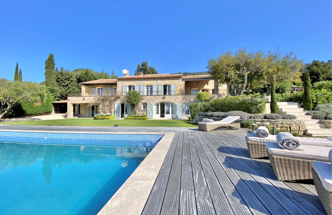 villa-luxe-beauvallon-grimaud-vue-mer
