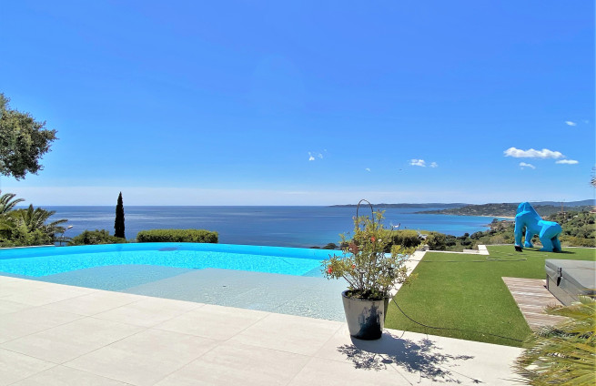 Villa-à-vendre-Sainte-Maxime-vue-mer-panoramique