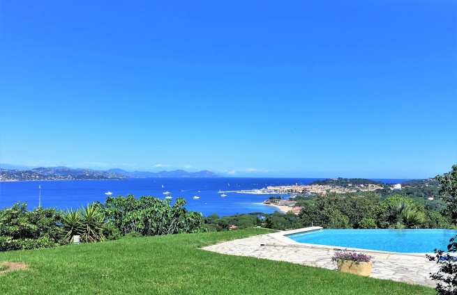 exceptional property with breathtaking sea views in Saint-Tropez