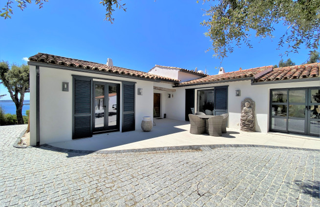 Moderne villa vlakbij het strand - Nartelle