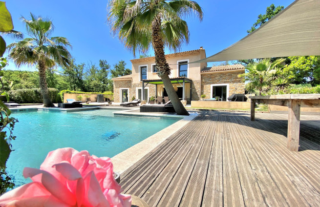 recently built villa for sale in Gassin, Croix-Valmer, with terrace and swimming pool