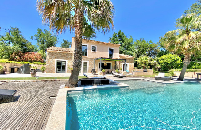 villa-récente-à-vendre-proche-village-gassin-cote-azur