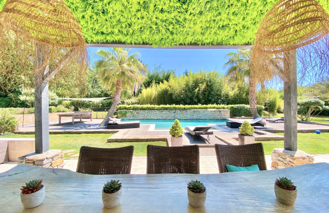 terrasse-été-villa-à-vendre-golfe-saint-tropez