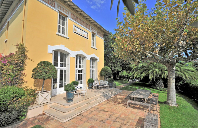 Belle Époque architecture, charming luxury villa in Croix-Valmer