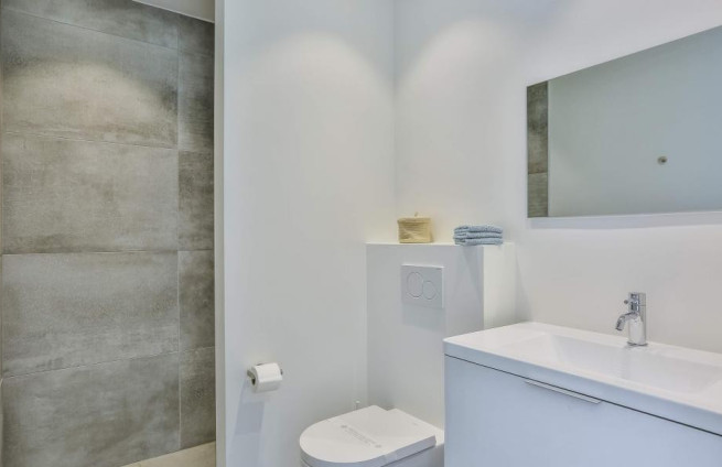 Villa met eigen doucheruimte te koop in La Nartelle