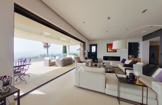 Woonkamer/lounge/villa te koop in Beauvallon-Bartole