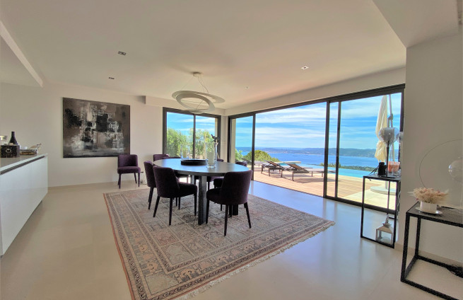 Luxury dining room at Villa Beauvallon with sea view, Saint-Tropez