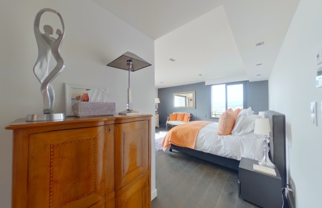 Luxury villa master suite with sea view, Saint-Tropez, Grimaud