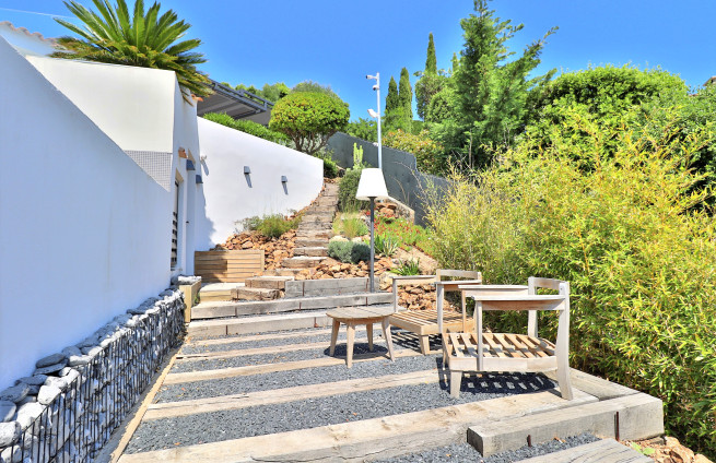 terrasse-sauna-détente-espace-zen-villa-sainte-maxime