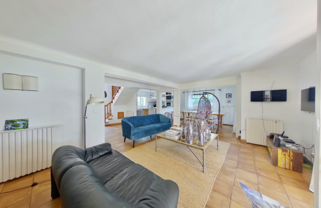 salon-cheminée-villa-provençale-à-vendre-gassin-sinopolis