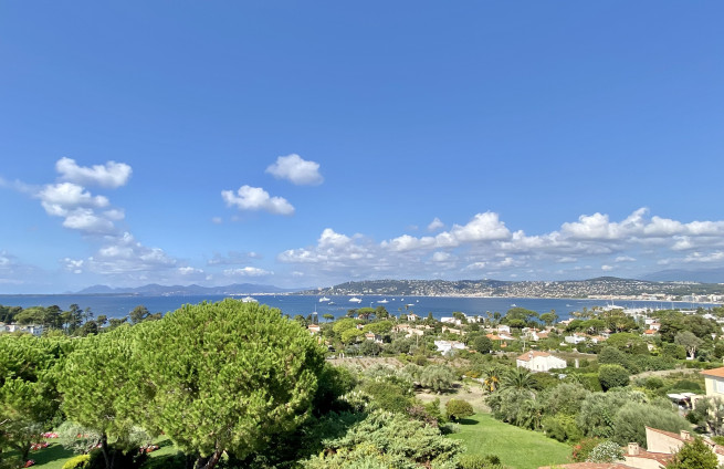 Penthouse-vue-mer-a-vendre-Cap-d-Antibes
