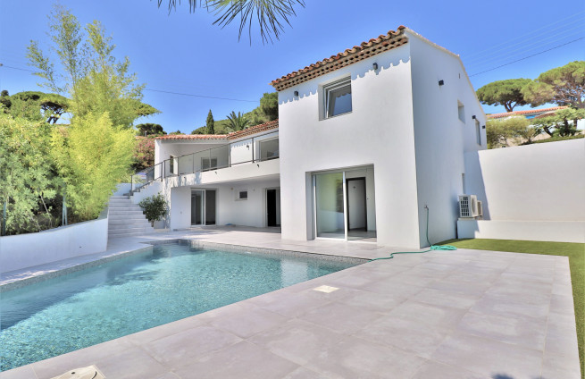 House with sea view for sale - Semaphore - Sainte-Maxime